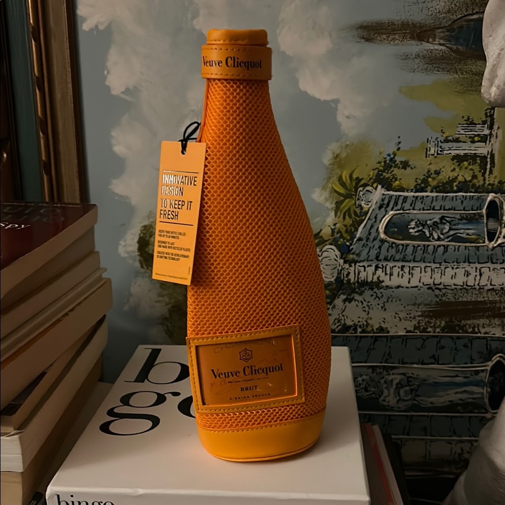 Veuve Clicquot Champagne Bottle Cover~💓💓💓